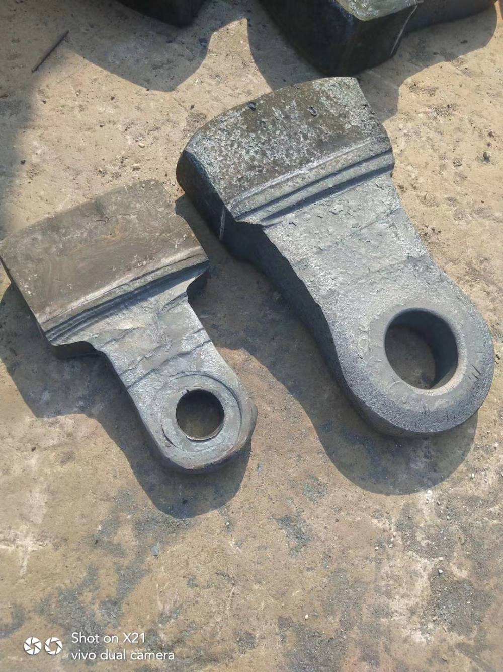 火車輪鍛打耐磨錘頭 破碎機(jī)錘頭配件 支持各種規(guī)格 爍磊鍛造